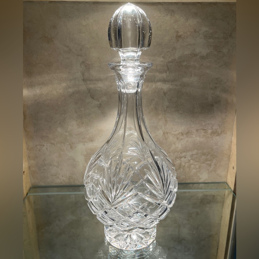 Stunning Decanter Set Beautiful Etched Design Detail Home Bar Entertaining EUC